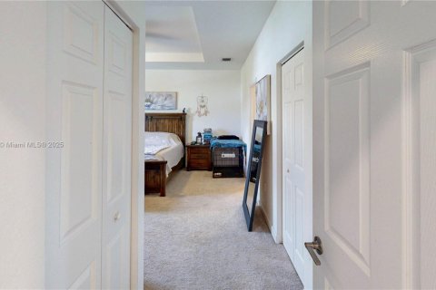 Villa ou maison à vendre à Miami, Floride: 5 chambres, 296.45 m2 № 1713383 - photo 26