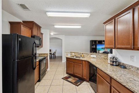 House in Tavares, Florida 3 bedrooms, 143.26 sq.m. № 2428634 - photo 14