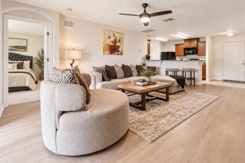 House in Tavares, Florida 3 bedrooms, 143.26 sq.m. № 2428634 - photo 7