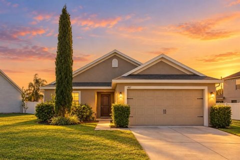 House in Tavares, Florida 3 bedrooms, 143.26 sq.m. № 2428634