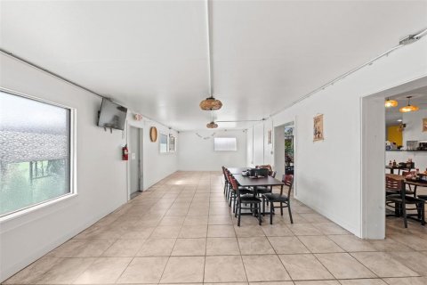 Propiedad comercial en venta en Eagle Lake, Florida, 442.59 m2 № 1837175 - foto 11