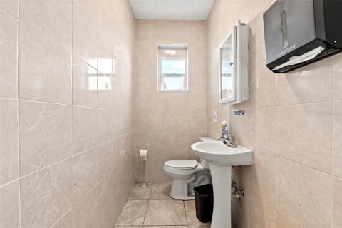 Propiedad comercial en venta en Eagle Lake, Florida, 442.59 m2 № 1837175 - foto 17