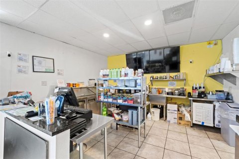 Propiedad comercial en venta en Eagle Lake, Florida, 442.59 m2 № 1837175 - foto 13
