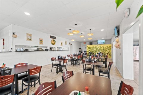 Propiedad comercial en venta en Eagle Lake, Florida, 442.59 m2 № 1837175 - foto 7