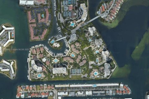 Condo in Aventura, Florida, 2 bedrooms № 1966710 - photo 3