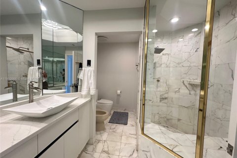 Condo in Aventura, Florida, 2 bedrooms № 1966710 - photo 28