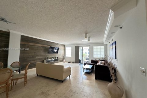Condo in Aventura, Florida, 2 bedrooms № 1966710 - photo 6