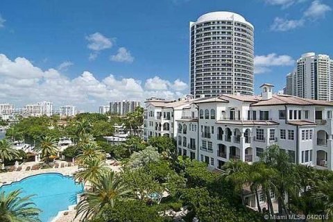 Condo in Aventura, Florida, 2 bedrooms № 1966710 - photo 2