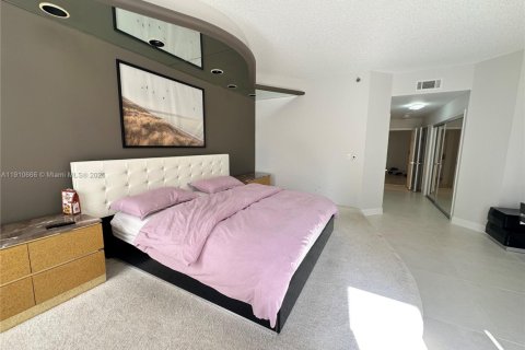 Condo in Aventura, Florida, 2 bedrooms № 1966710 - photo 24
