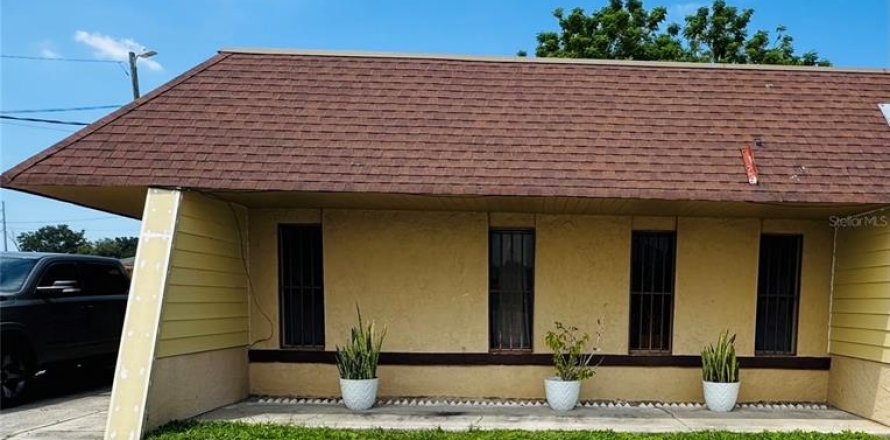 Propiedad comercial en Eagle Lake, Florida № 1918052