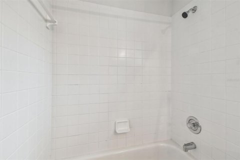 House in Tampa, Florida 4 bedrooms, 239.41 sq.m. № 1854469 - photo 26