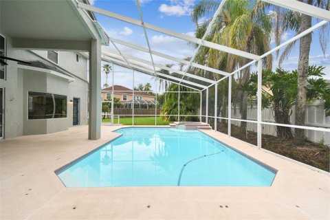 House in Tampa, Florida 4 bedrooms, 239.41 sq.m. № 1854469 - photo 17