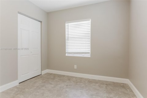 Casa en alquiler en Lantana, Florida, 3 dormitorios, 115.29 m2 № 2023329 - foto 11