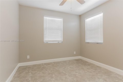 Casa en alquiler en Lantana, Florida, 3 dormitorios, 115.29 m2 № 2023329 - foto 8