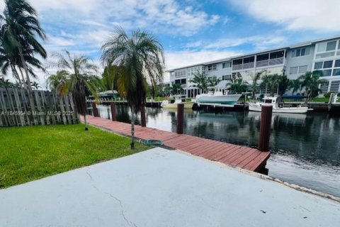 Duplex à louer à Fort Lauderdale, Floride: 2 chambres, 113.34 m2 № 1847662 - photo 16