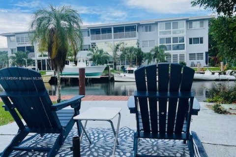Duplex à louer à Fort Lauderdale, Floride: 2 chambres, 113.34 m2 № 1847662 - photo 27