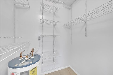 Duplex à louer à Fort Lauderdale, Floride: 2 chambres, 113.34 m2 № 1847662 - photo 10
