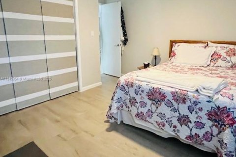 Duplex à louer à Fort Lauderdale, Floride: 2 chambres, 113.34 m2 № 1847662 - photo 11