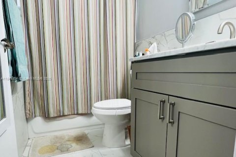 Duplex à louer à Fort Lauderdale, Floride: 2 chambres, 113.34 m2 № 1847662 - photo 6