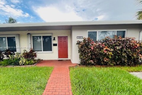 Duplex à louer à Fort Lauderdale, Floride: 2 chambres, 113.34 m2 № 1847662 - photo 1