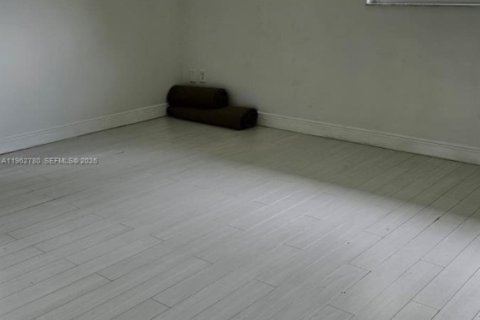 Снять в аренду виллу или дом в Пальметто-Бей, Флорида 4 спальни, 122.35м2, № 2024126 - фото 9