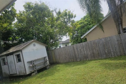 Снять в аренду виллу или дом в Пальметто-Бей, Флорида 4 спальни, 122.35м2, № 2024126 - фото 13