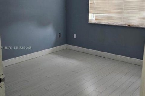 Снять в аренду виллу или дом в Пальметто-Бей, Флорида 4 спальни, 122.35м2, № 2024126 - фото 10