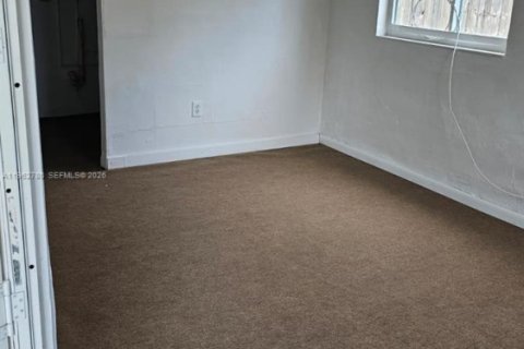 Снять в аренду виллу или дом в Пальметто-Бей, Флорида 4 спальни, 122.35м2, № 2024126 - фото 6