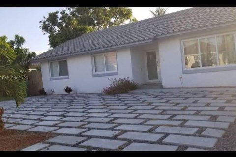 Дом в Пальметто-Бей, Флорида 4 спальни, 122.35м2 № 2024126