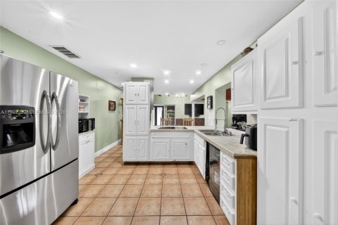 Casa en venta en Miami, Florida, 3 dormitorios, 163.42 m2 № 2056650 - foto 26