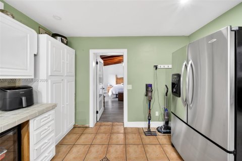 Casa en venta en Miami, Florida, 3 dormitorios, 163.42 m2 № 2056650 - foto 29