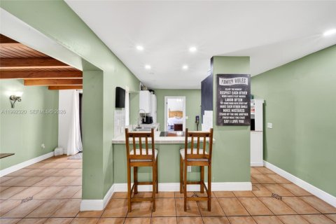 Casa en venta en Miami, Florida, 3 dormitorios, 163.42 m2 № 2056650 - foto 22