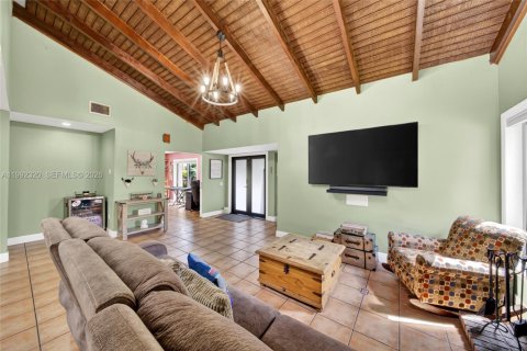 Casa en venta en Miami, Florida, 3 dormitorios, 163.42 m2 № 2056650 - foto 15