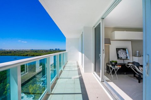 Condominio en alquiler en Sunny Isles Beach, Florida, 2 dormitorios, 126.07 m2 № 2241357 - foto 22