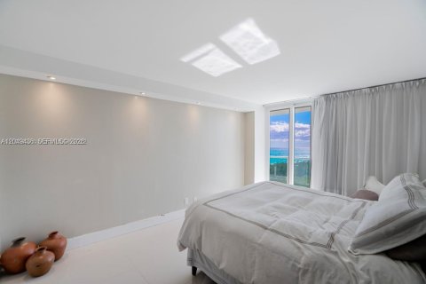 Condominio en alquiler en Sunny Isles Beach, Florida, 2 dormitorios, 126.07 m2 № 2241357 - foto 12