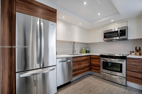 Condominio en alquiler en Sunny Isles Beach, Florida, 2 dormitorios, 126.07 m2 № 2241357 - foto 9