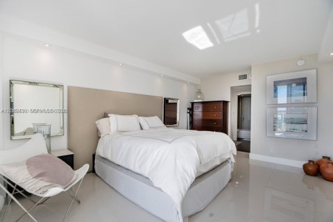Condominio en alquiler en Sunny Isles Beach, Florida, 2 dormitorios, 126.07 m2 № 2241357 - foto 13
