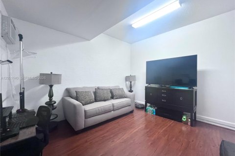 Touwnhouse à vendre à Sunrise, Floride: 3 chambres, 175.21 m2 № 2065356 - photo 23