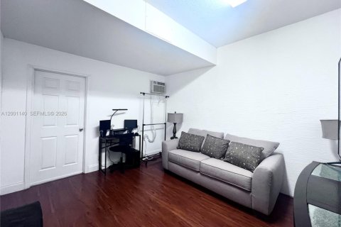 Touwnhouse à vendre à Sunrise, Floride: 3 chambres, 175.21 m2 № 2065356 - photo 22