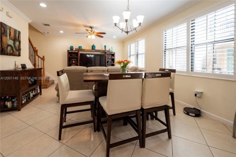 Touwnhouse à vendre à Sunrise, Floride: 3 chambres, 175.21 m2 № 2065356 - photo 5