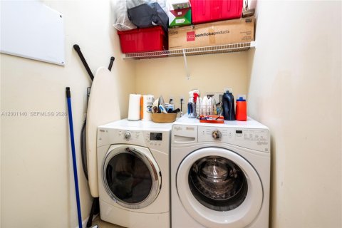 Touwnhouse à vendre à Sunrise, Floride: 3 chambres, 175.21 m2 № 2065356 - photo 24