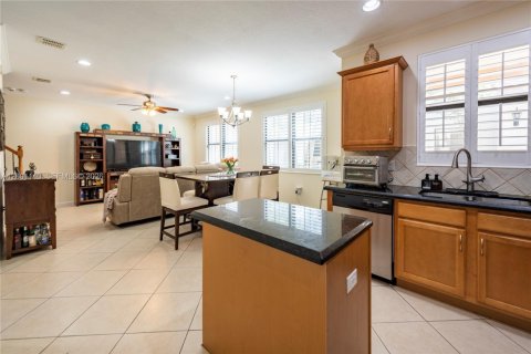 Touwnhouse à vendre à Sunrise, Floride: 3 chambres, 175.21 m2 № 2065356 - photo 7