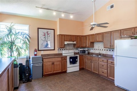 Condo in New Smyrna Beach, Florida, 2 bedrooms  № 1642883 - photo 24