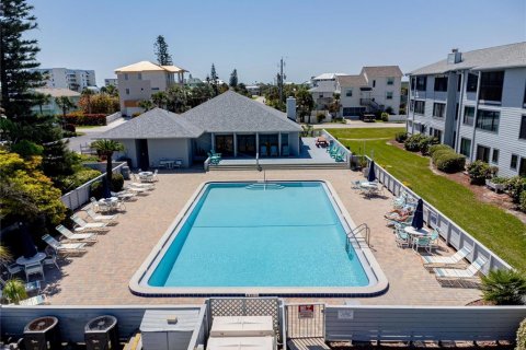 Condo in New Smyrna Beach, Florida, 2 bedrooms  № 1642883 - photo 27