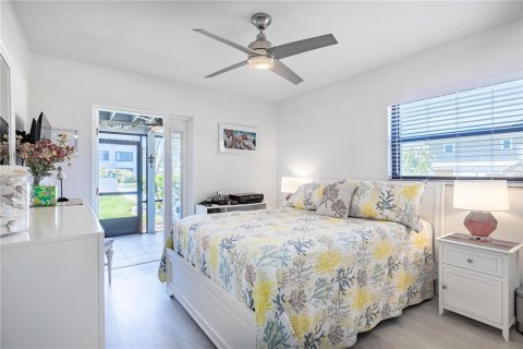 Condo in New Smyrna Beach, Florida, 2 bedrooms  № 1642883 - photo 13