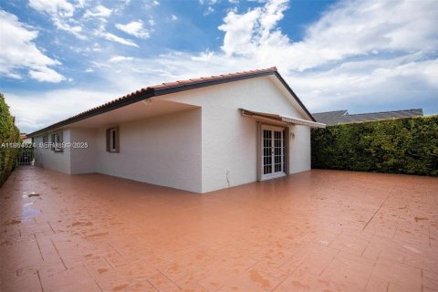 Casa en venta en Miami, Florida, 3 dormitorios, 156.26 m2 № 2029597 - foto 16