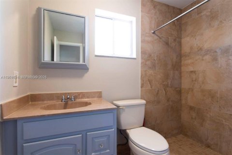 Casa en venta en Miami, Florida, 3 dormitorios, 156.26 m2 № 2029597 - foto 10