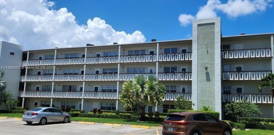Condo in West Palm Beach, Florida, 2 bedrooms  № 1893500
