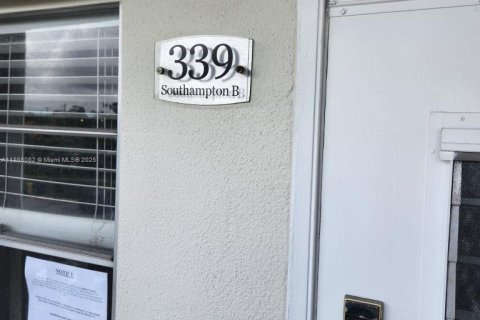 Condo in West Palm Beach, Florida, 2 bedrooms  № 1893500 - photo 2