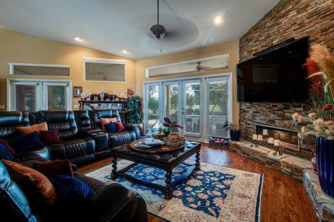 Casa en venta en Titusville, Florida, 4 dormitorios, 248.42 m2 № 1580300 - foto 7